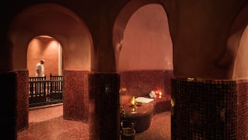 Couples treatment rooms, sauna, hot tub, steam room, hot springs