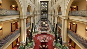 Lounge - The Michelangelo Hotel (Johannesburg)
