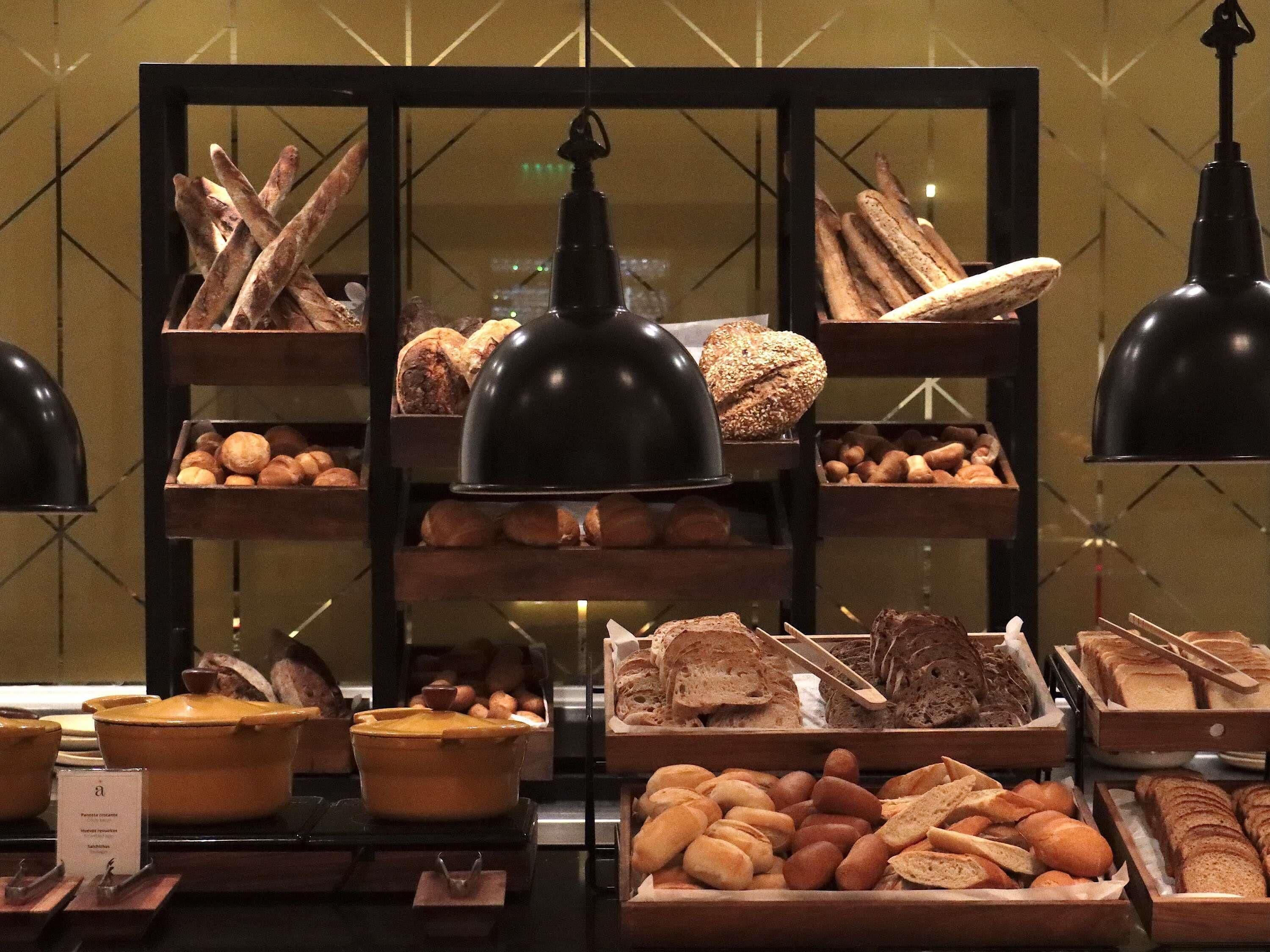 Daily buffet breakfast for a fee
