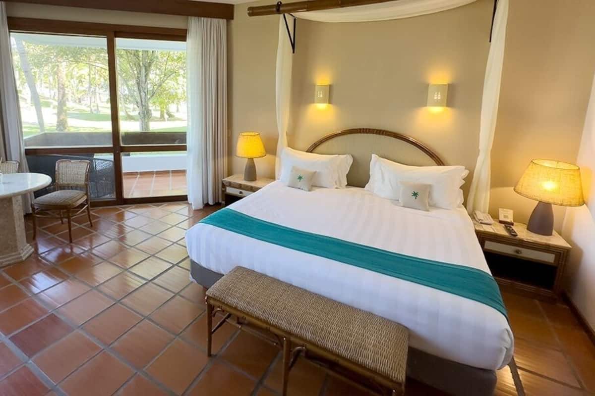 Premium Room | 1 bedroom, free minibar, in-room safe, laptop workspace