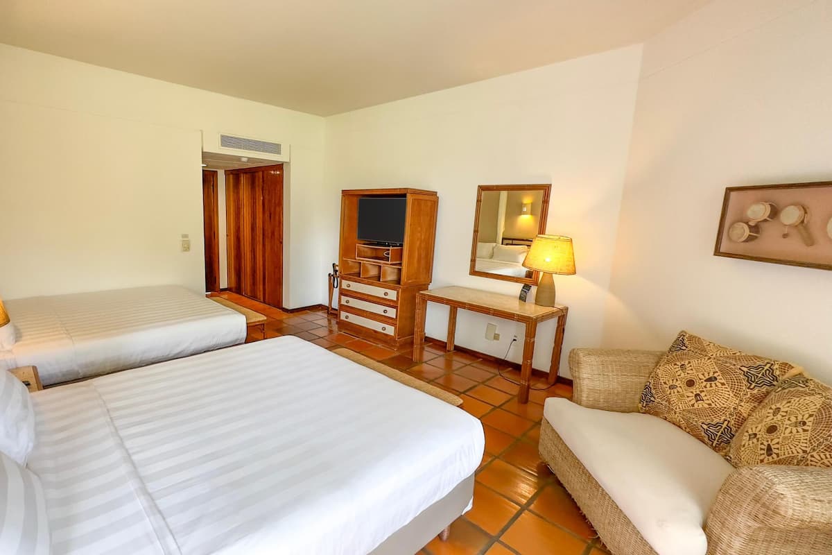 1 bedroom, free minibar, in-room safe, laptop workspace