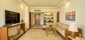Hypo-allergenic bedding, free minibar, in-room safe, desk - Transamerica Resort Comandatuba – All Inclusive (Una)