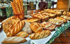 Free daily buffet breakfast  - Transamerica Resort Comandatuba – All Inclusive (Una)