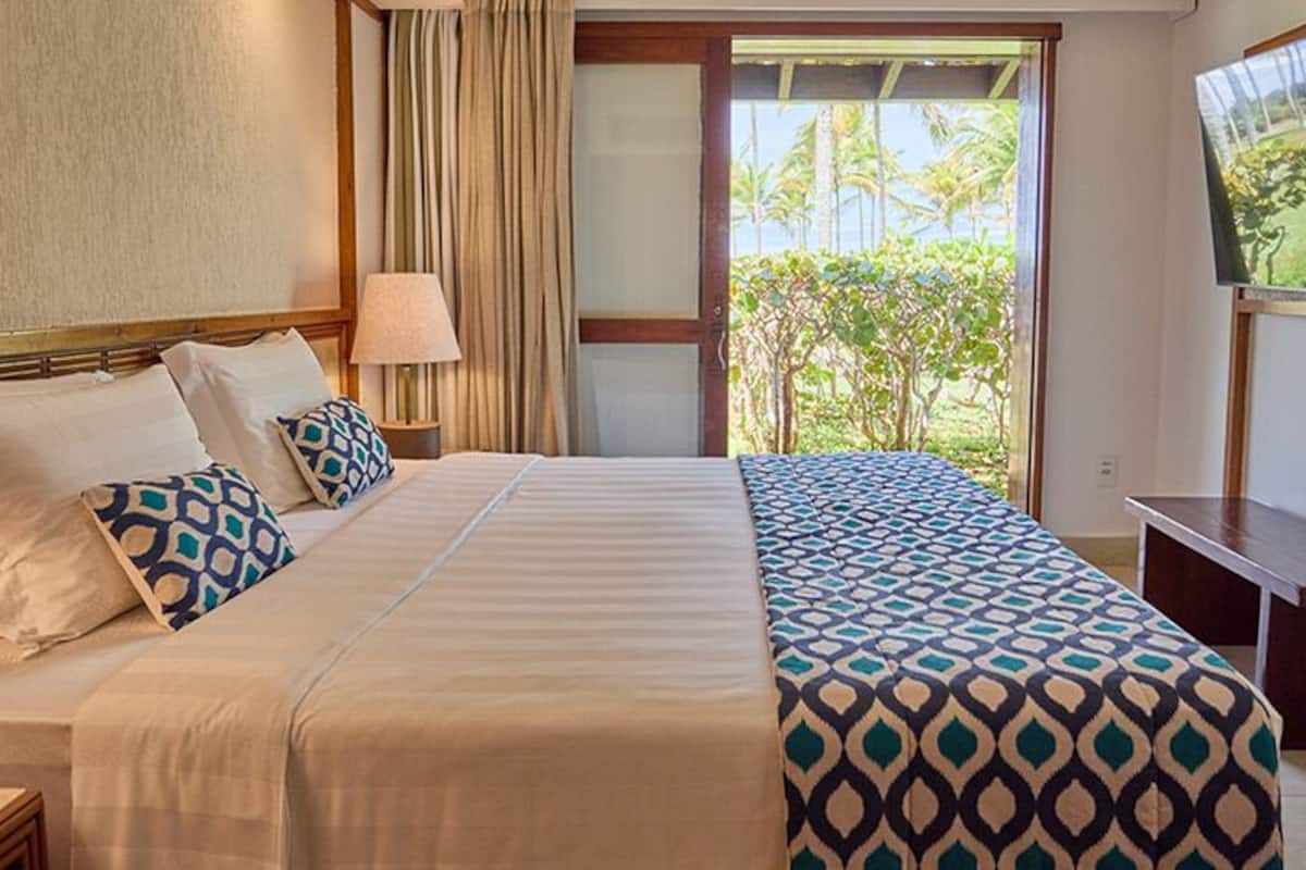 Bangalô Luxo Casal | Allergitestet sengetøy, minibar (inkludert) og safe på rommet