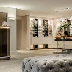 Couples treatment rooms, sauna, steam room, body treatments