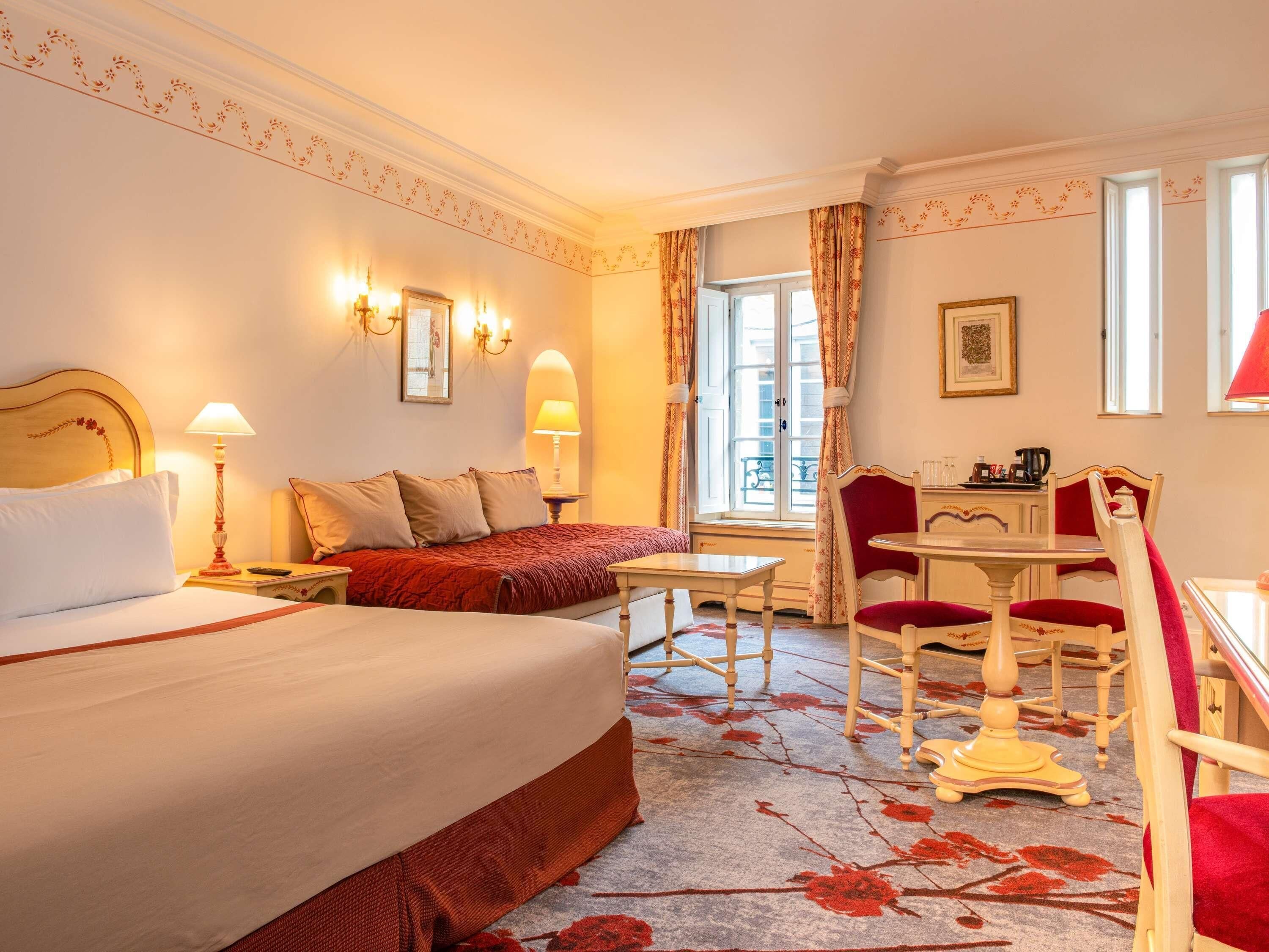 Family Room, Multiple Beds