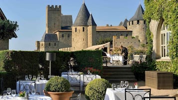 Aamiainen, lounas ja illallinen; ranskalainen keittiö