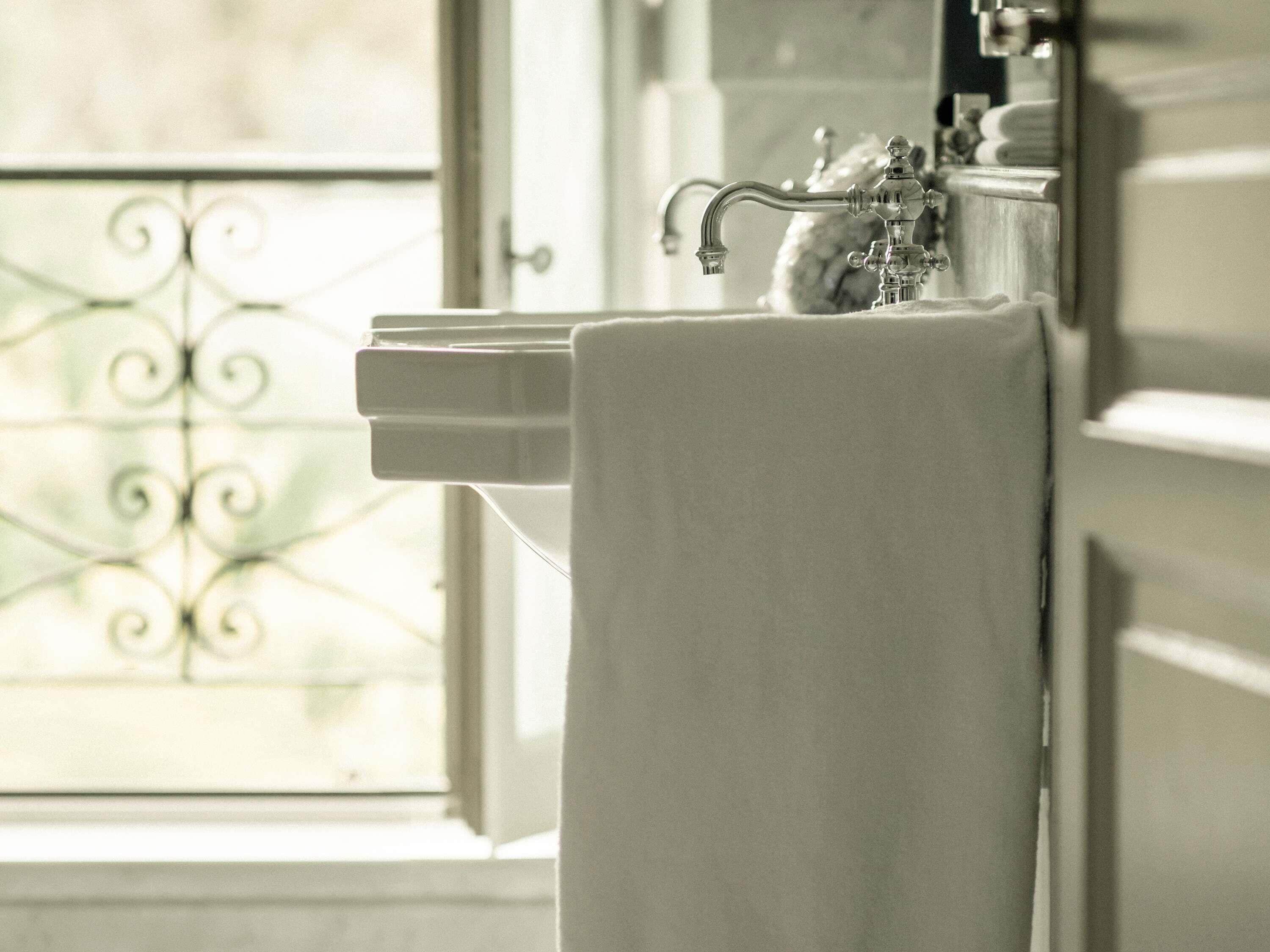 Suite, 1 King-Bett | Hochwertige Bettwaren, Pillowtop-Betten, Minibar, Zimmersafe