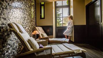Steam room, Turkish bath/hammam, body treatments, aromatherapy