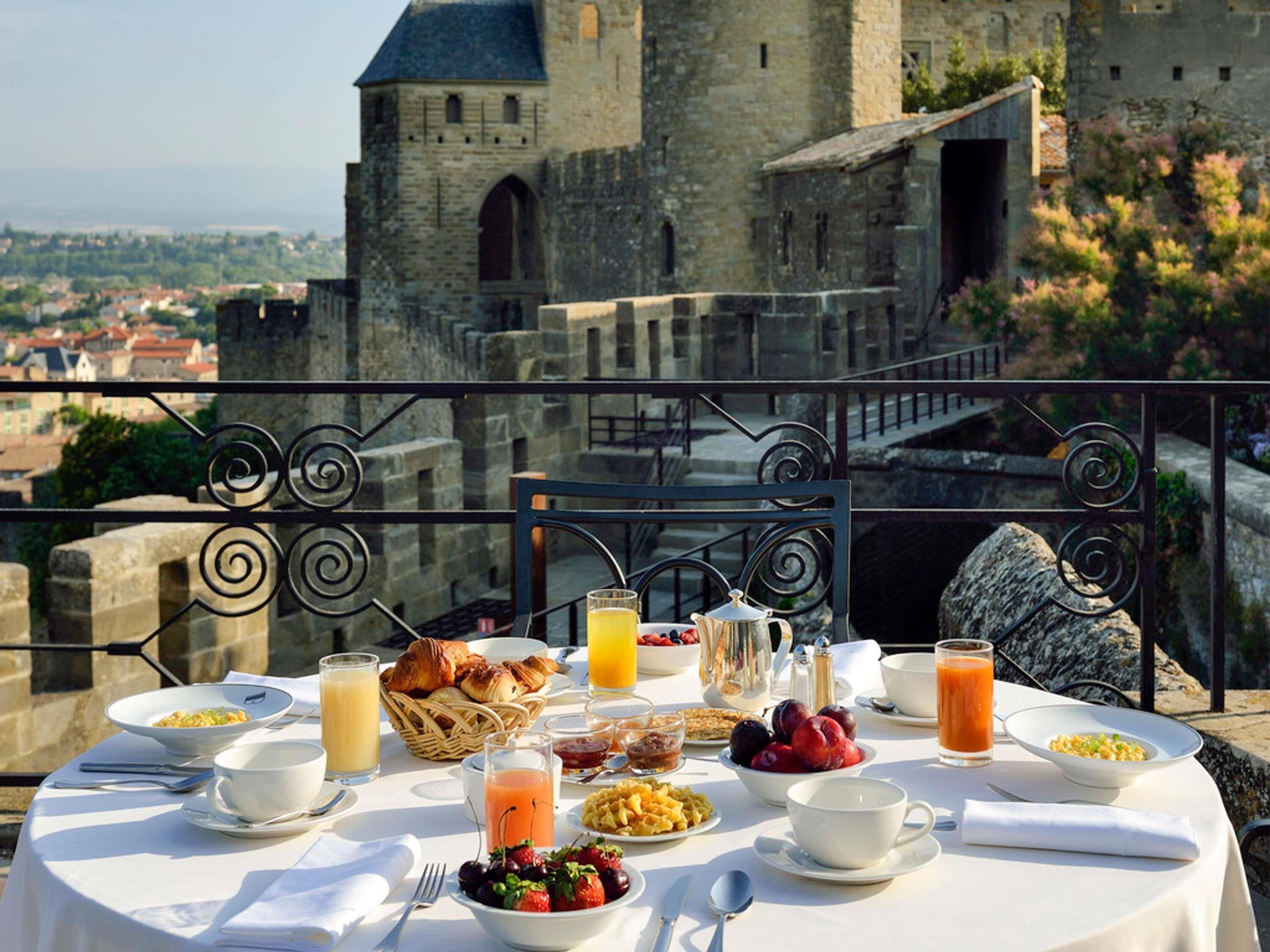 Se sirven desayunos, comidas y cenas 