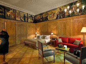 1 bedroom, premium bedding, pillow-top beds, minibar