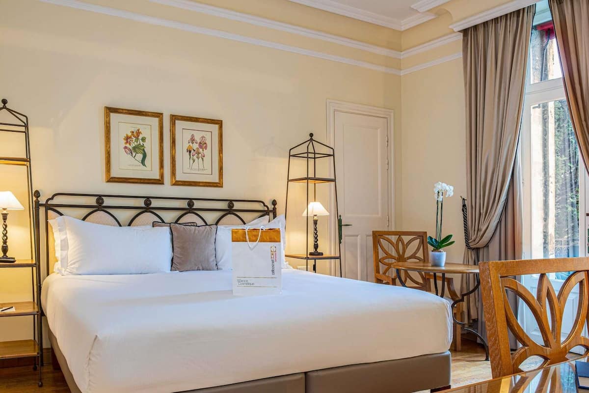 Junior Suite, 1 King Bed