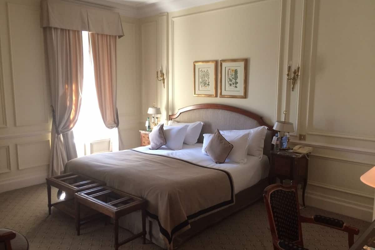 Classic Room, 1 King Bed, City View
