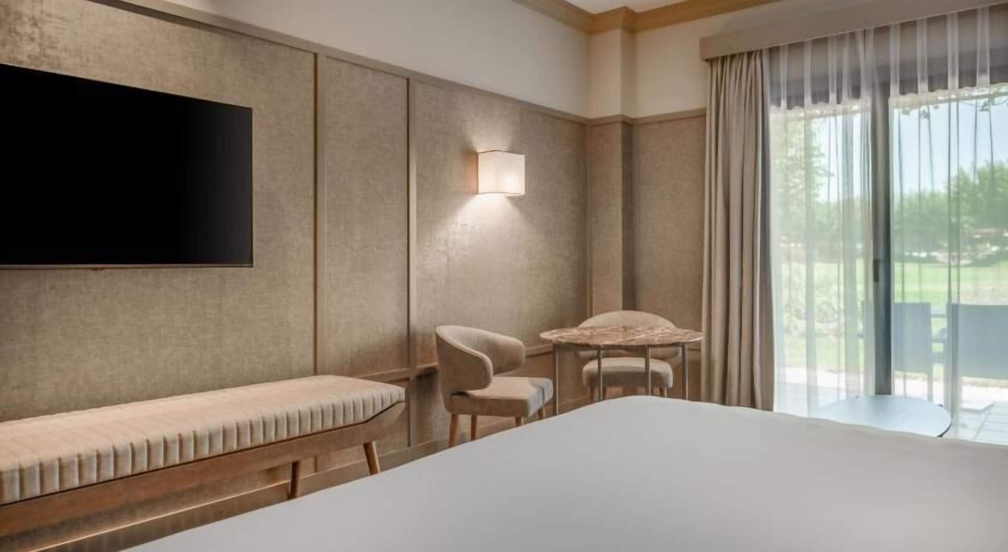 Hypo-allergenic bedding, minibar, in-room safe, individually decorated