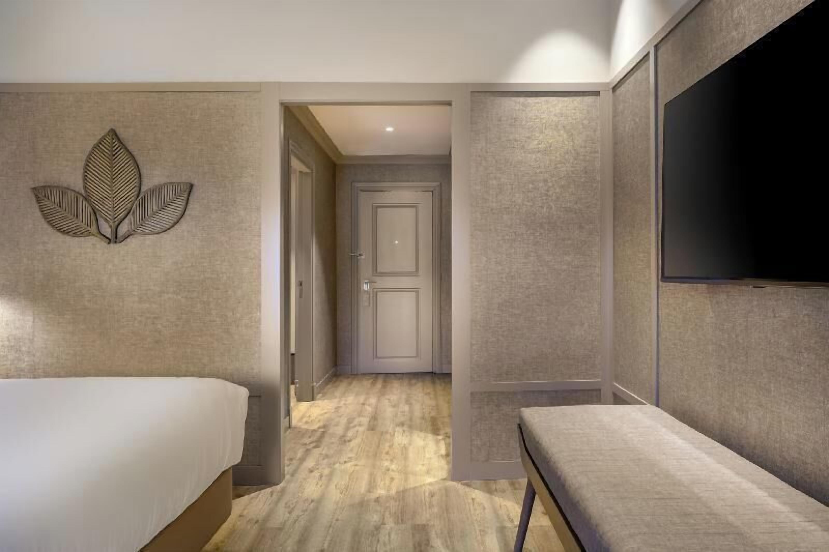 Hypo-allergenic bedding, minibar, in-room safe, individually decorated