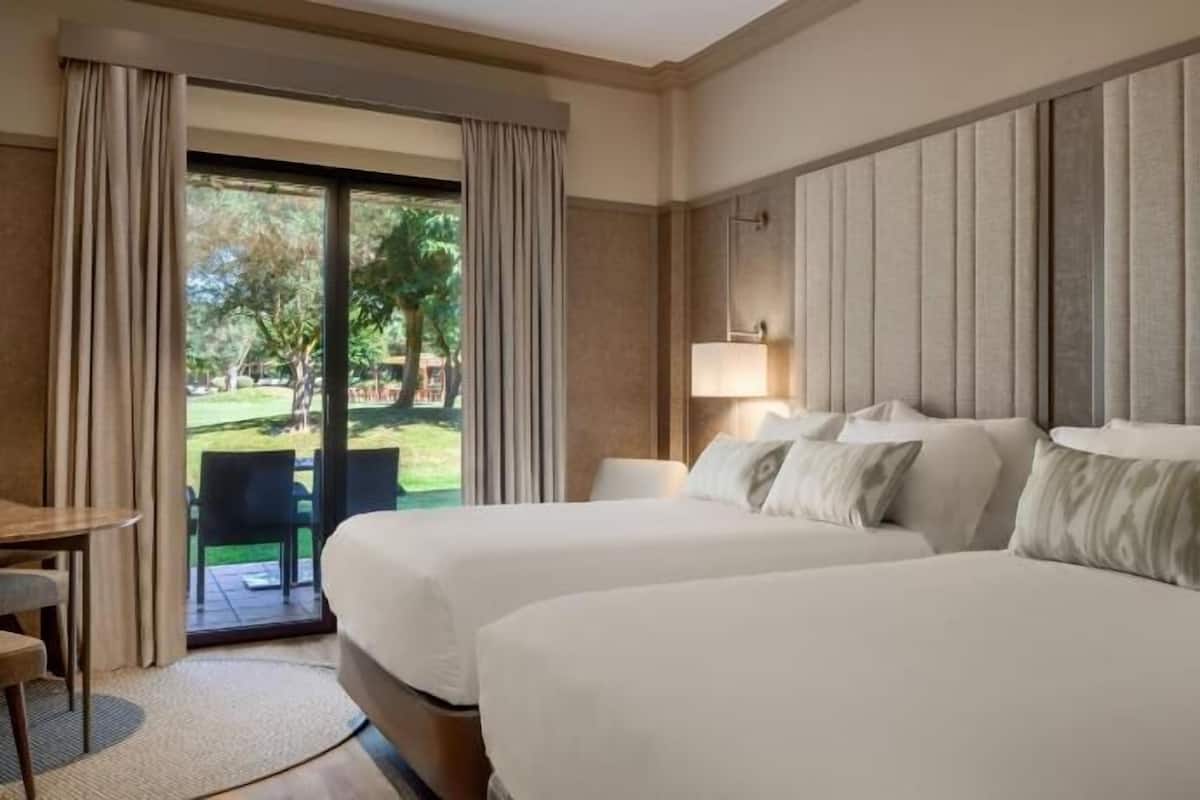 Hypo-allergenic bedding, minibar, in-room safe, individually decorated