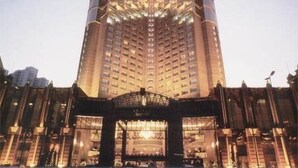 施設の正面
