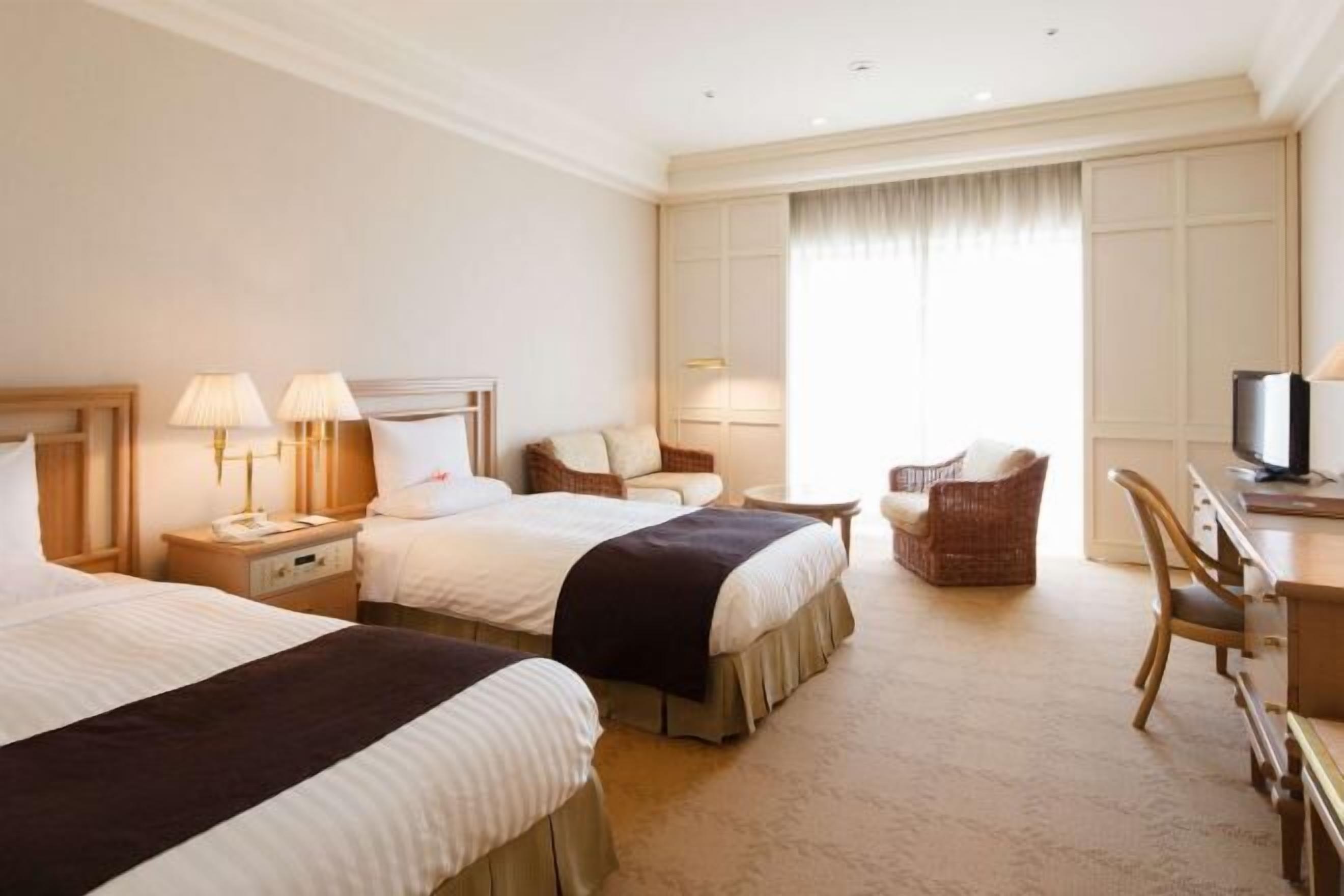 In-room safe, desk, free WiFi, bed sheets