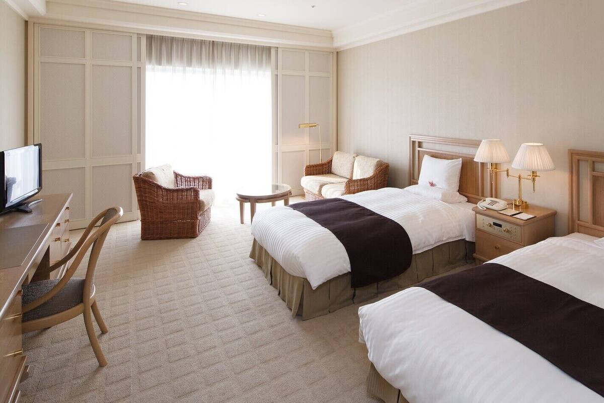 In-room safe, desk, free WiFi, bed sheets
