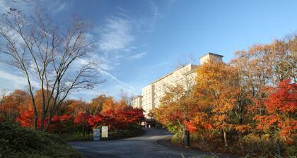 Okura Akademia Park Hotel
