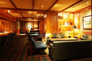 4 nhà hàng, phục vụ bữa trưa, bữa tối, món Hoa