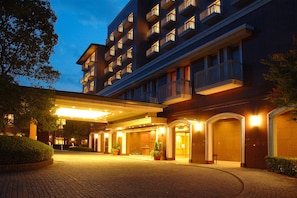Front of property – evening/night