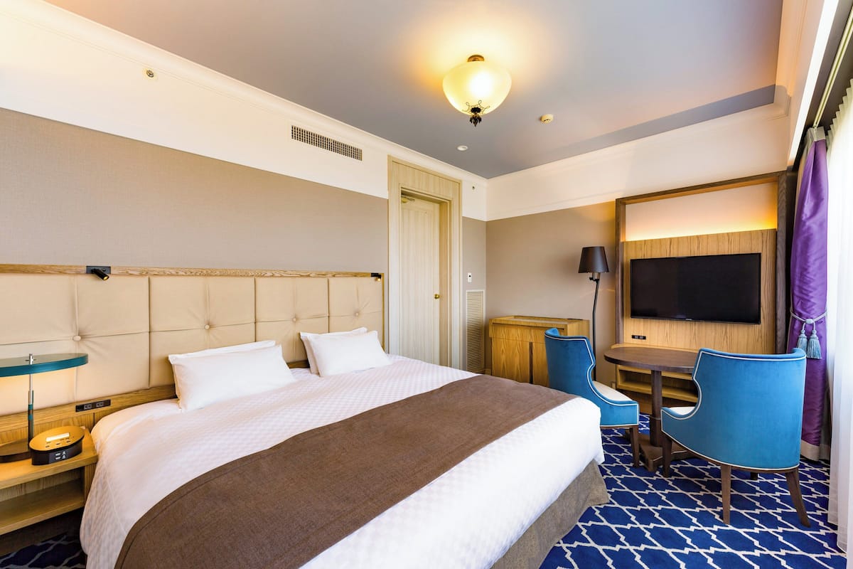 Quarto, 1 cama King, para não fumantes, vista para o oceano | 1 quarto, frigobar, cofres nos quartos, escrivaninha