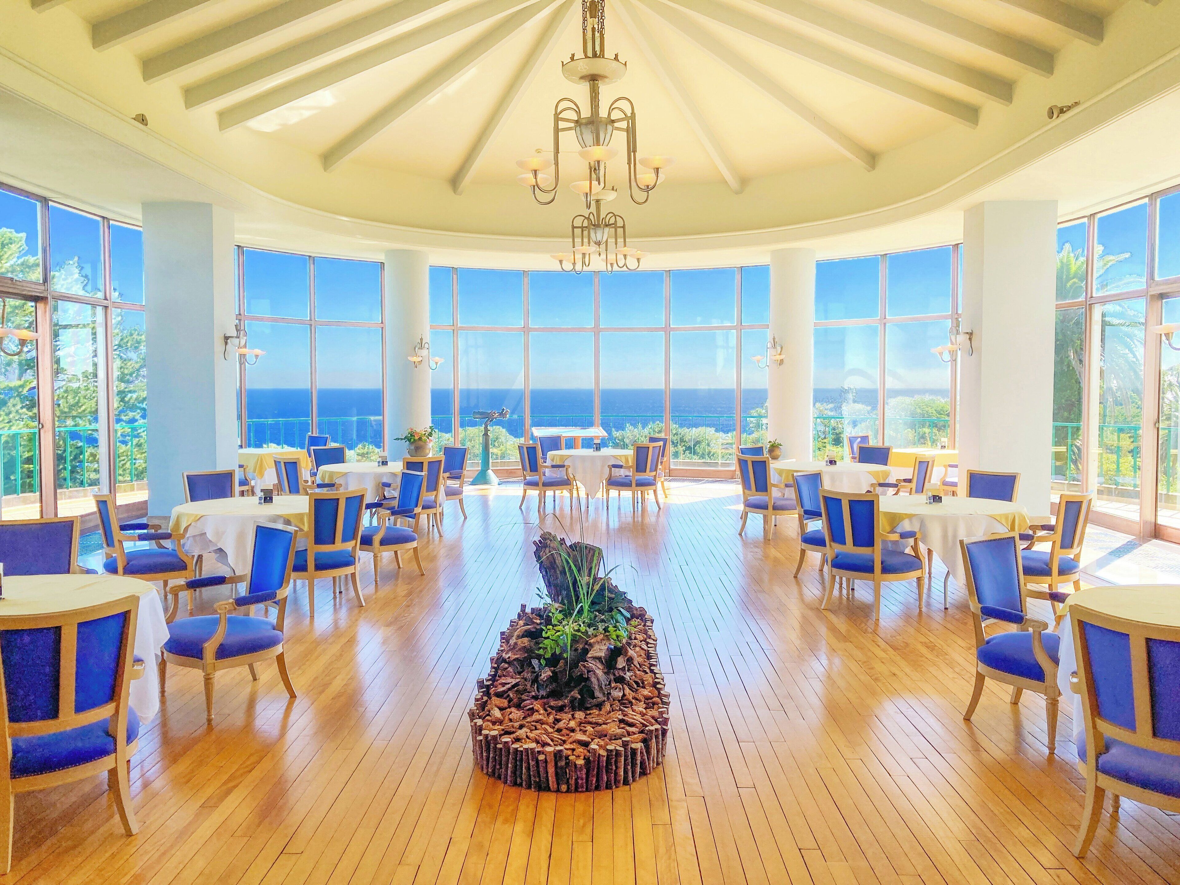 4 restaurants, breakfast, lunch, dinner served; French cuisine