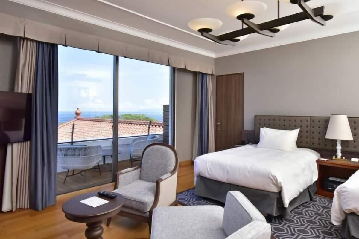 Minibar, in-room safe, desk, blackout curtains