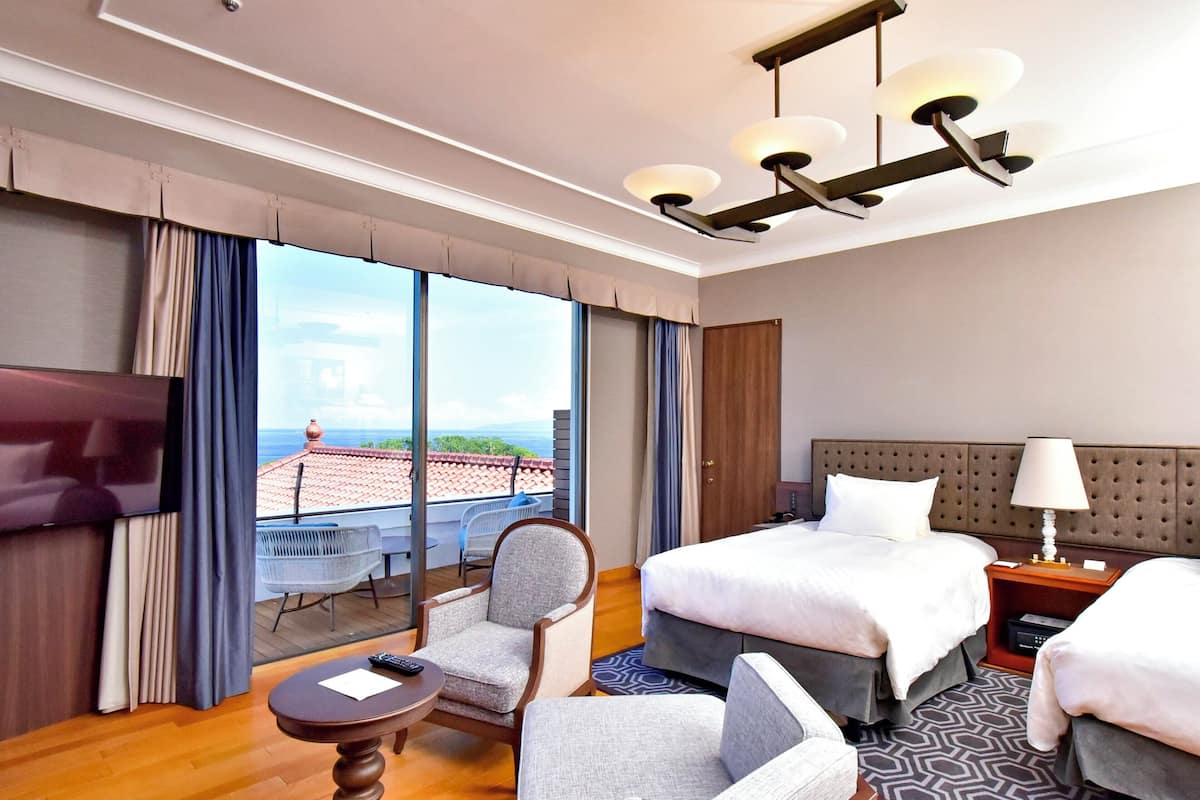 Main Building Ocean View Triple Room - Non-Smoking