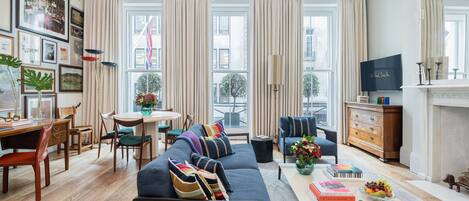 Suite (Sir Paul Smith)