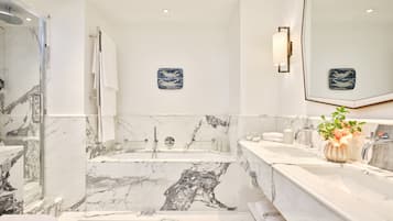 Suite (Nightingale) | Bathroom | Combined shower/tub, rainfall showerhead, designer toiletries