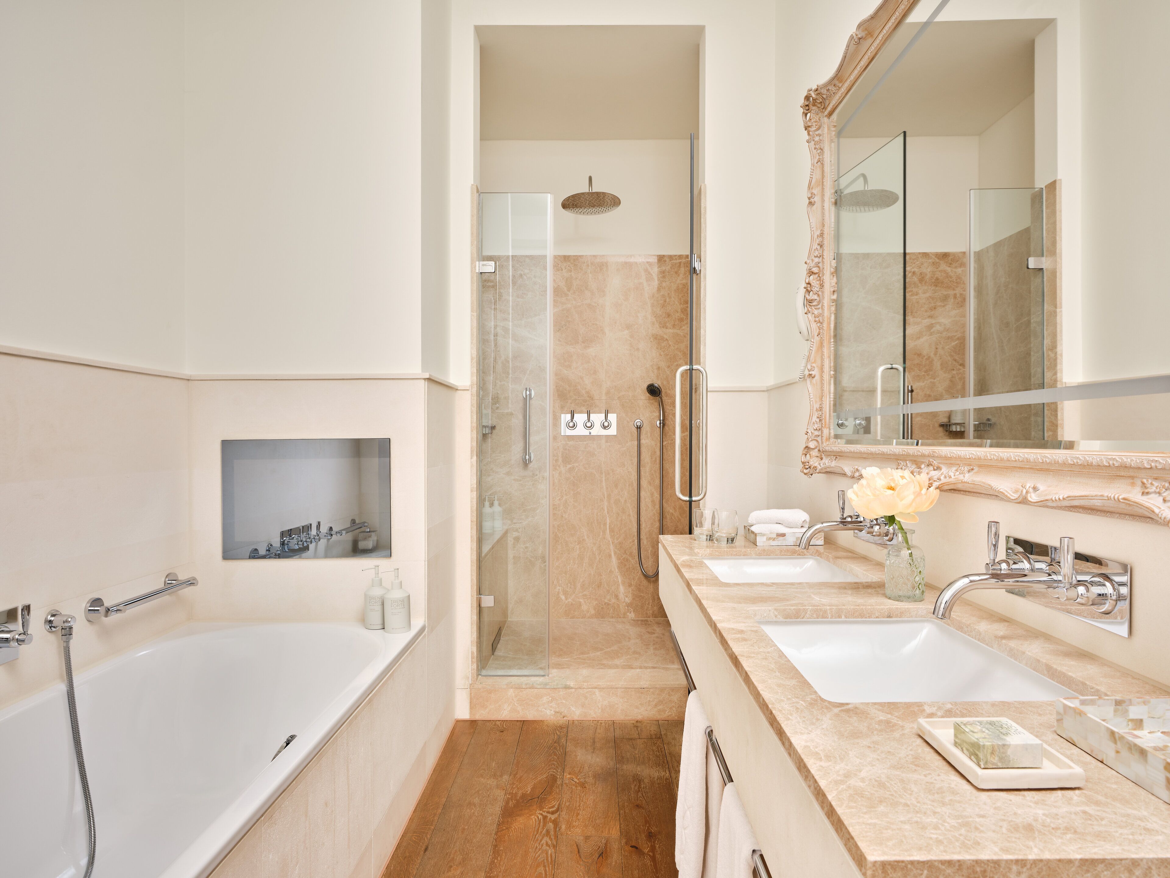 suite (dover) | bathroom | combined shower/bathtub, rainfall showerhead, designer toiletries