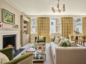 Egyptian cotton sheets, premium bedding, down comforters - Brown's Hotel, a Rocco Forte Hotel (London)