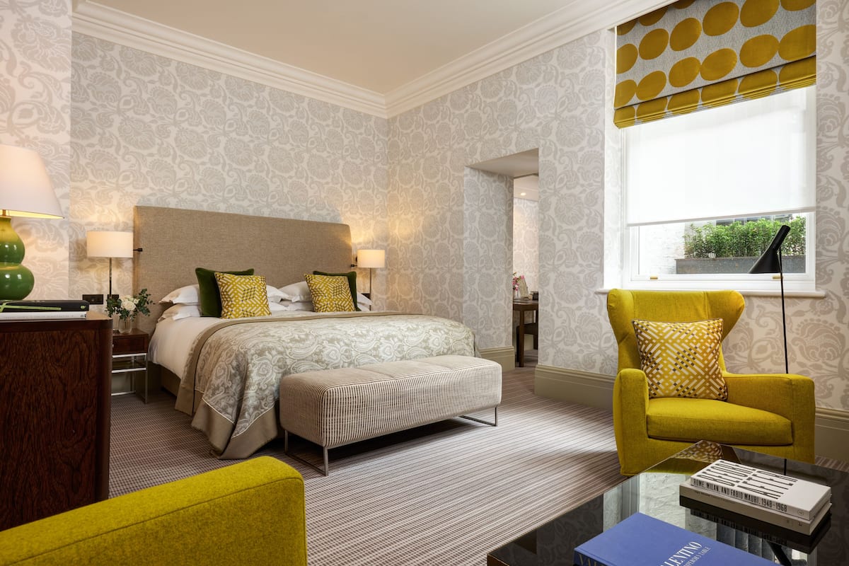 Deluxe Room | 1 bedroom, Egyptian cotton sheets, premium bedding, down comforters