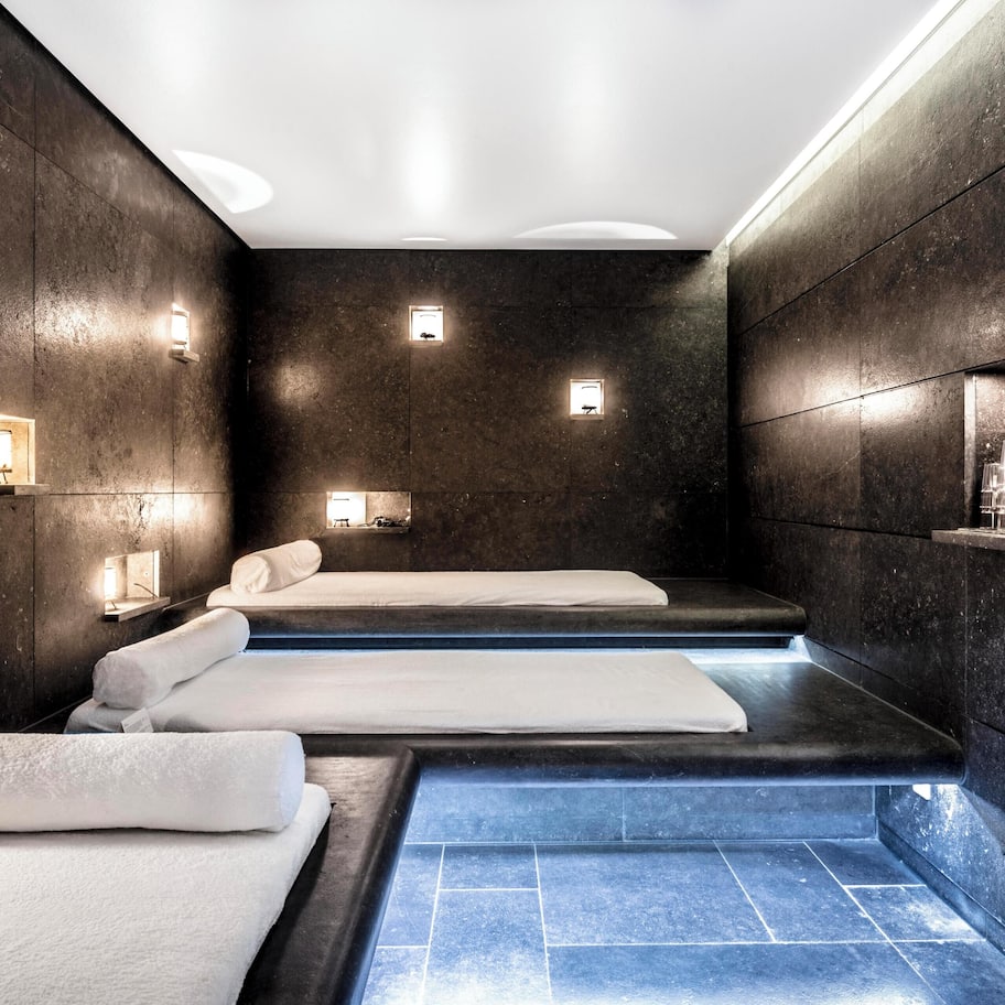 Sauna, steam room, body treatments, aromatherapy, hot stone massages
