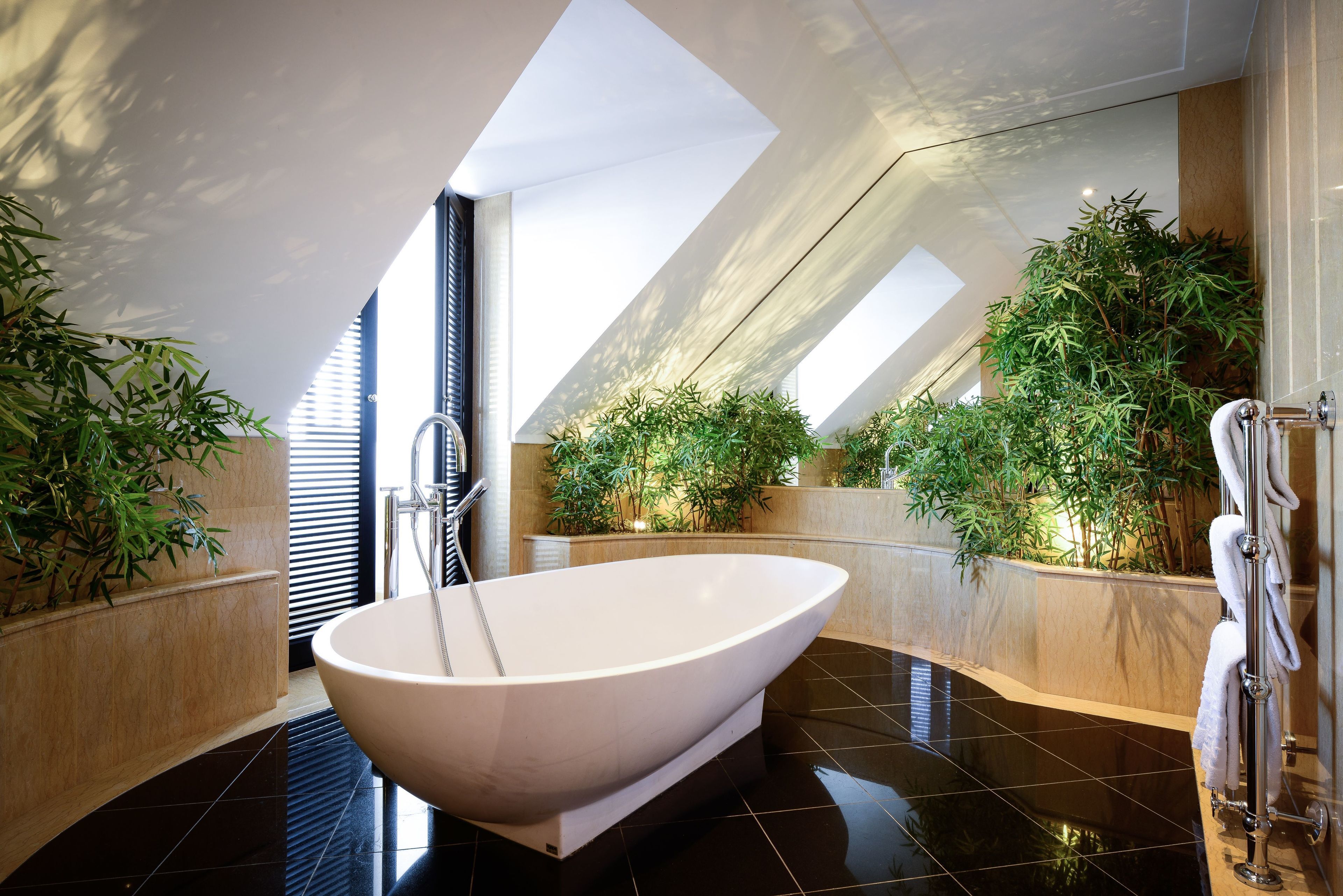 presidential suite (panoramic) | bathroom | combined shower/bathtub, rainfall showerhead, designer toiletries