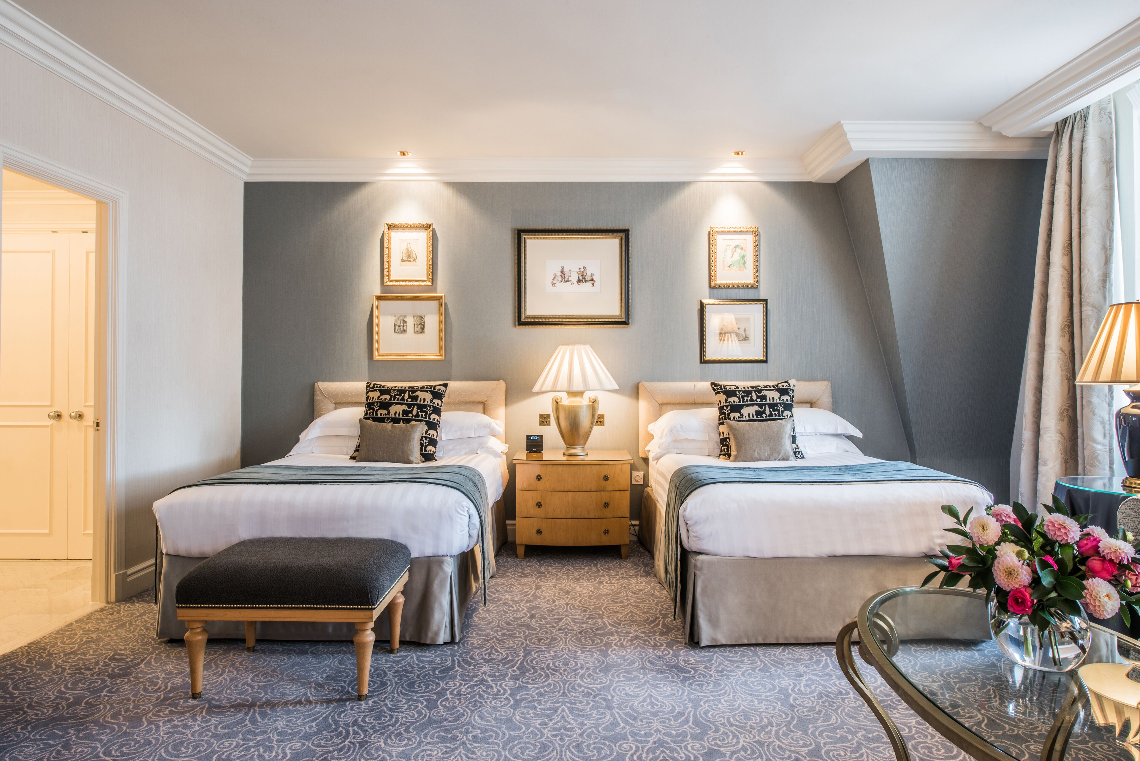 Family Room (Executive) | Hypo-allergenic bedding available, minibar, in-room safe, desk