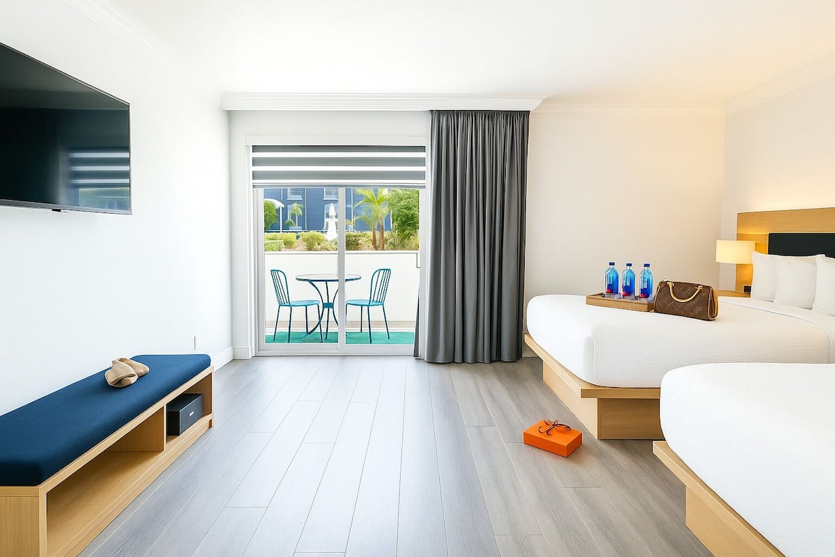 ห้องดีลักซ์, เตียงใหญ่ 2 เตียง | ตู้นิรภัยในห้องพัก, โต๊ะทำงาน, พื้นที่ทำงานแบบใช้แล็ปท็อป