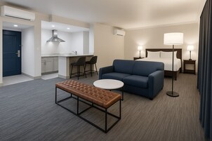 Caja de seguridad en la habitación y escritorio 