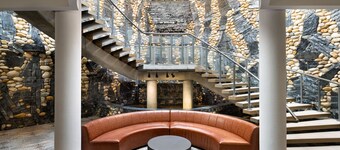 Four Points by Sheraton Edmonton South
