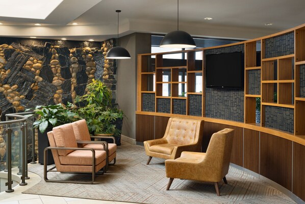 2 bars/lounges, pub - Four Points by Sheraton Edmonton South (Edmonton)