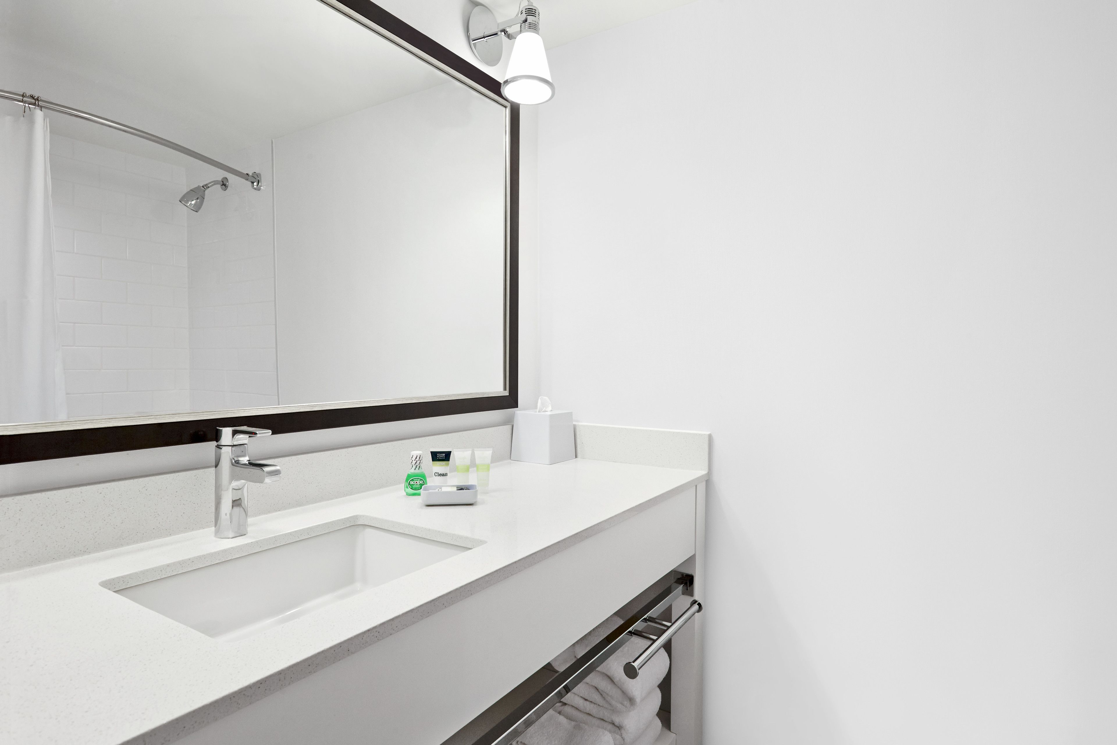 Photo - Four Points by Sheraton Edmonton South