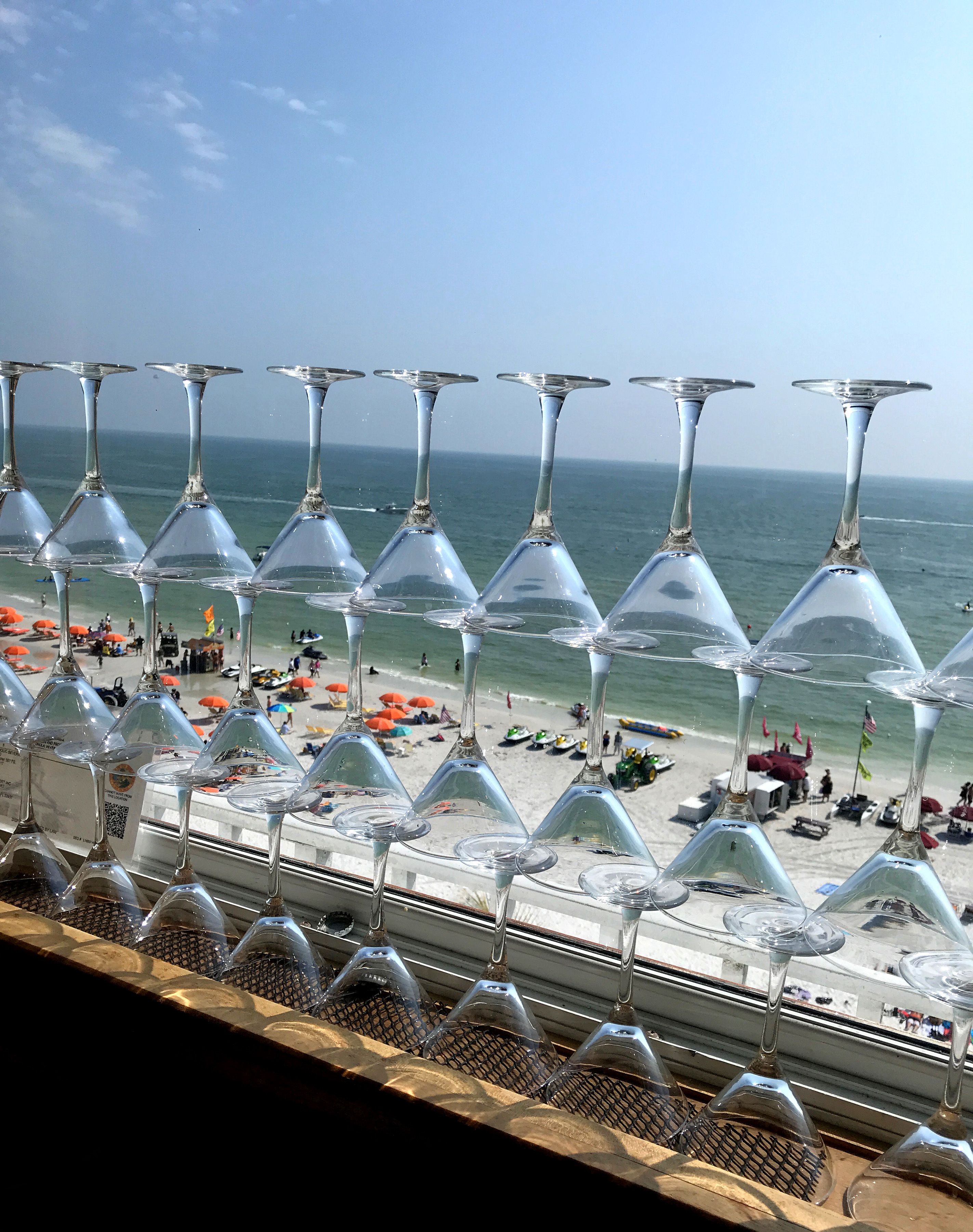 3 间餐厅，供应早餐、午餐和晚餐，意大利菜