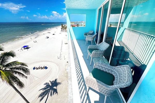 Suite with King Bed, Beachfront, Balcony | Terrace/patio