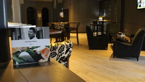 Lounge - Woodhey House Hotel (Ellesmere Port)