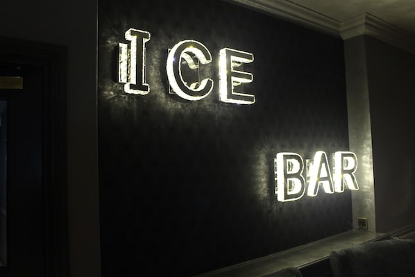 Bar (en la propiedad)