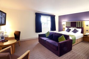 In-room safe, desk, iron/ironing board, free cots/infant beds - Woodhey House Hotel (Ellesmere Port)