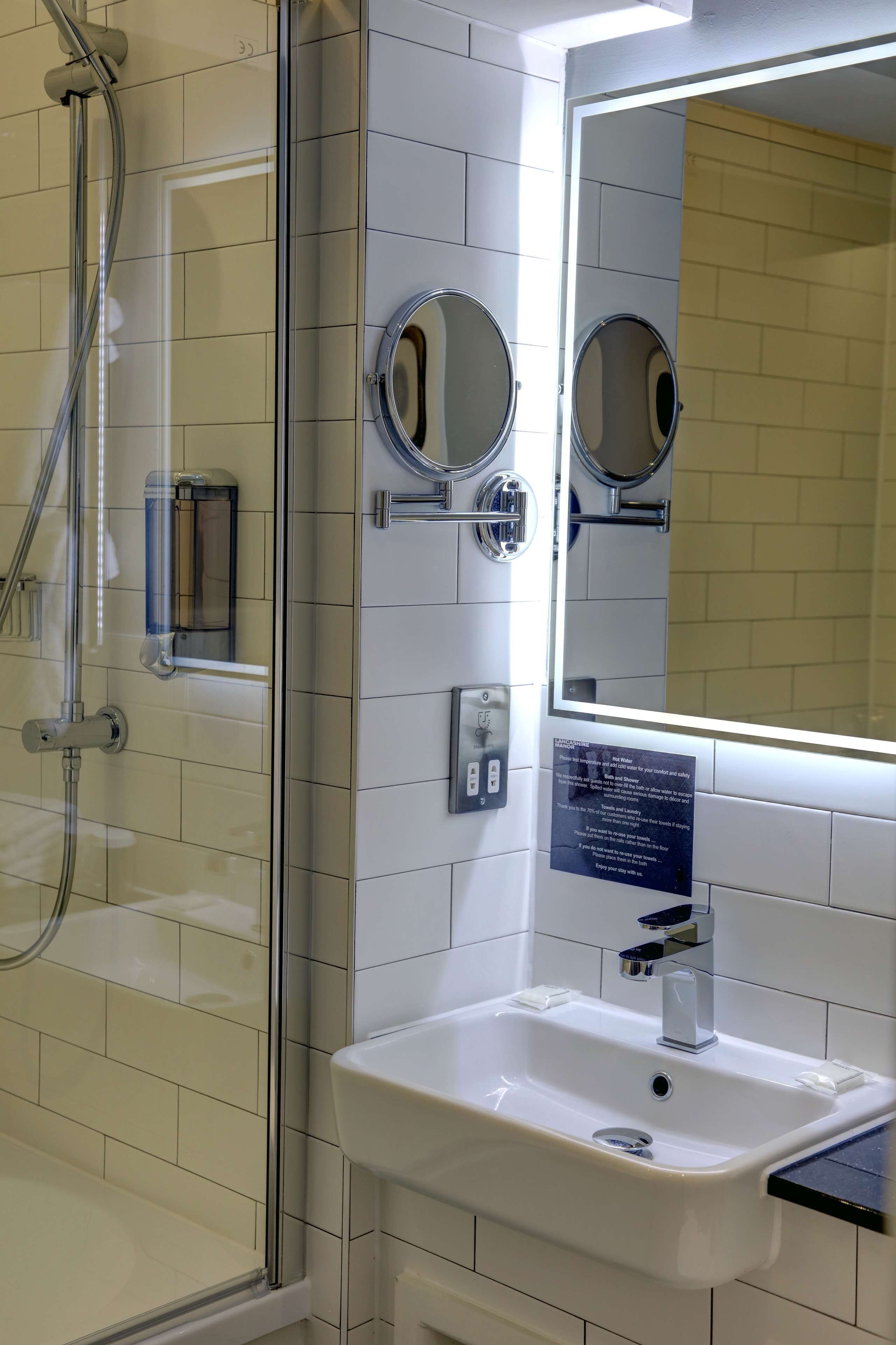 standard room, multiple beds, non smoking | 1 bedroom, in-room safe, desk, soundproofing