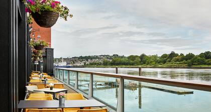 Waterford Marina Hotel